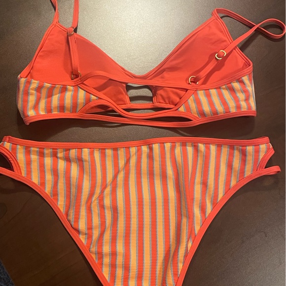 L*Space Bikini Set - Picture 5 of 6